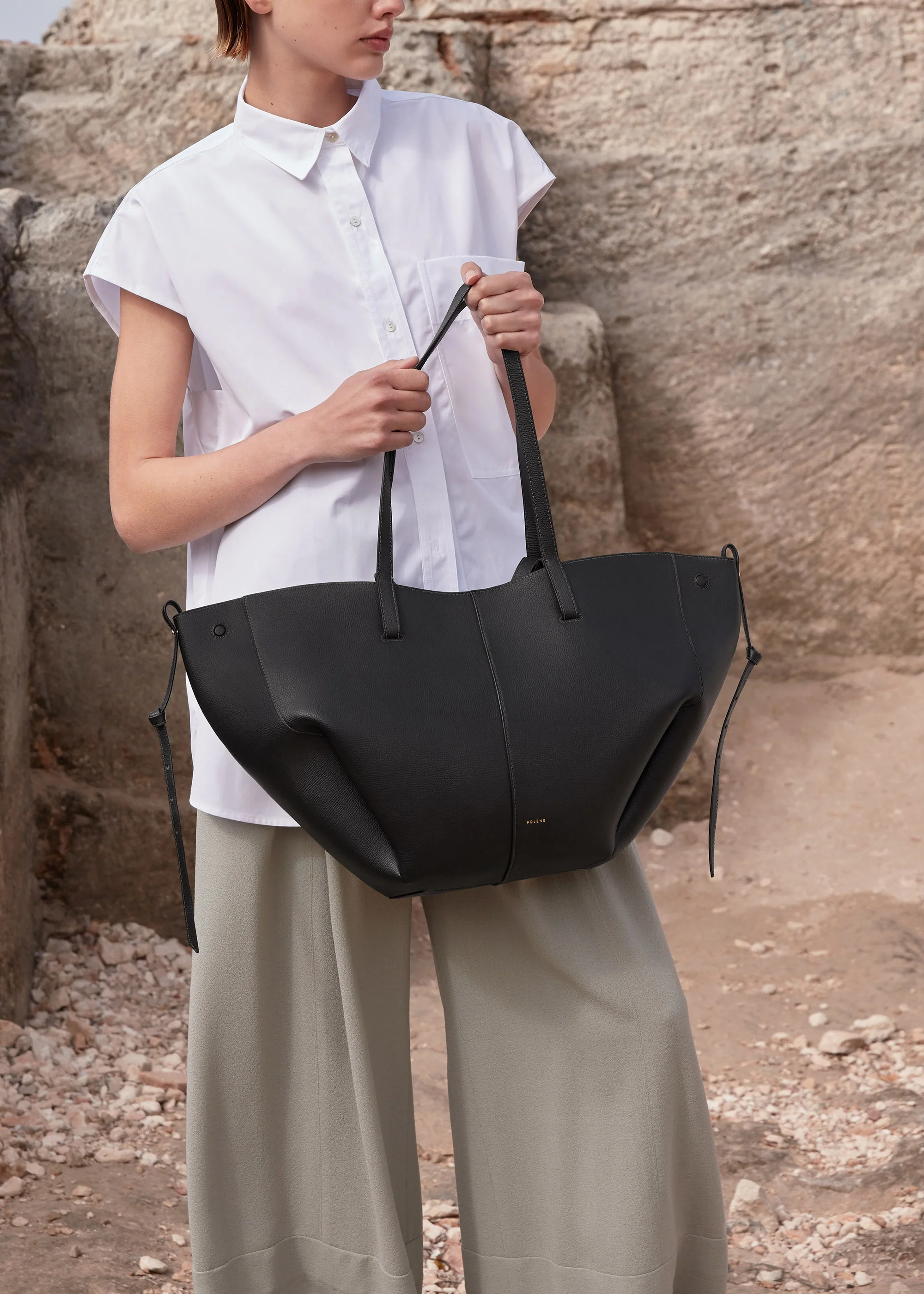 Cyme - Textured Black - Image 2