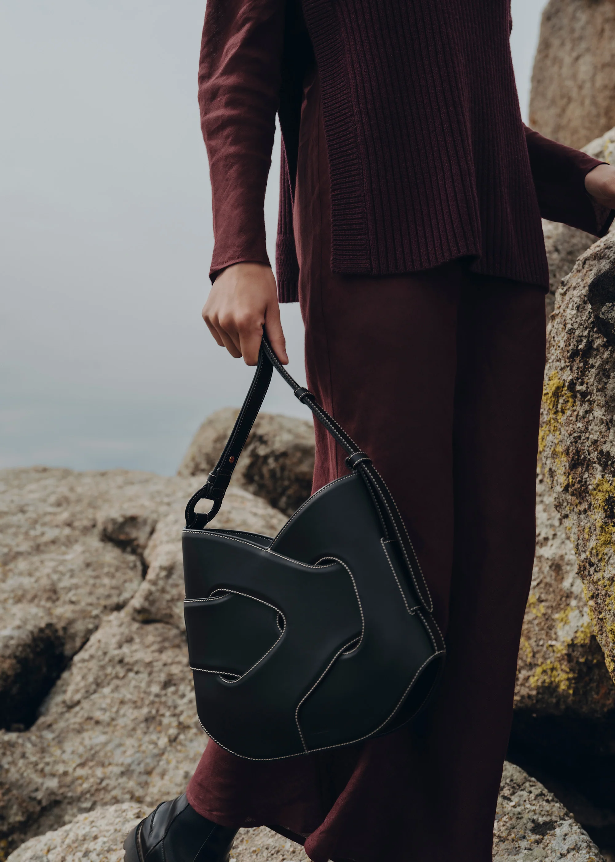 Nodde Hobo - Smooth Black - Image 3
