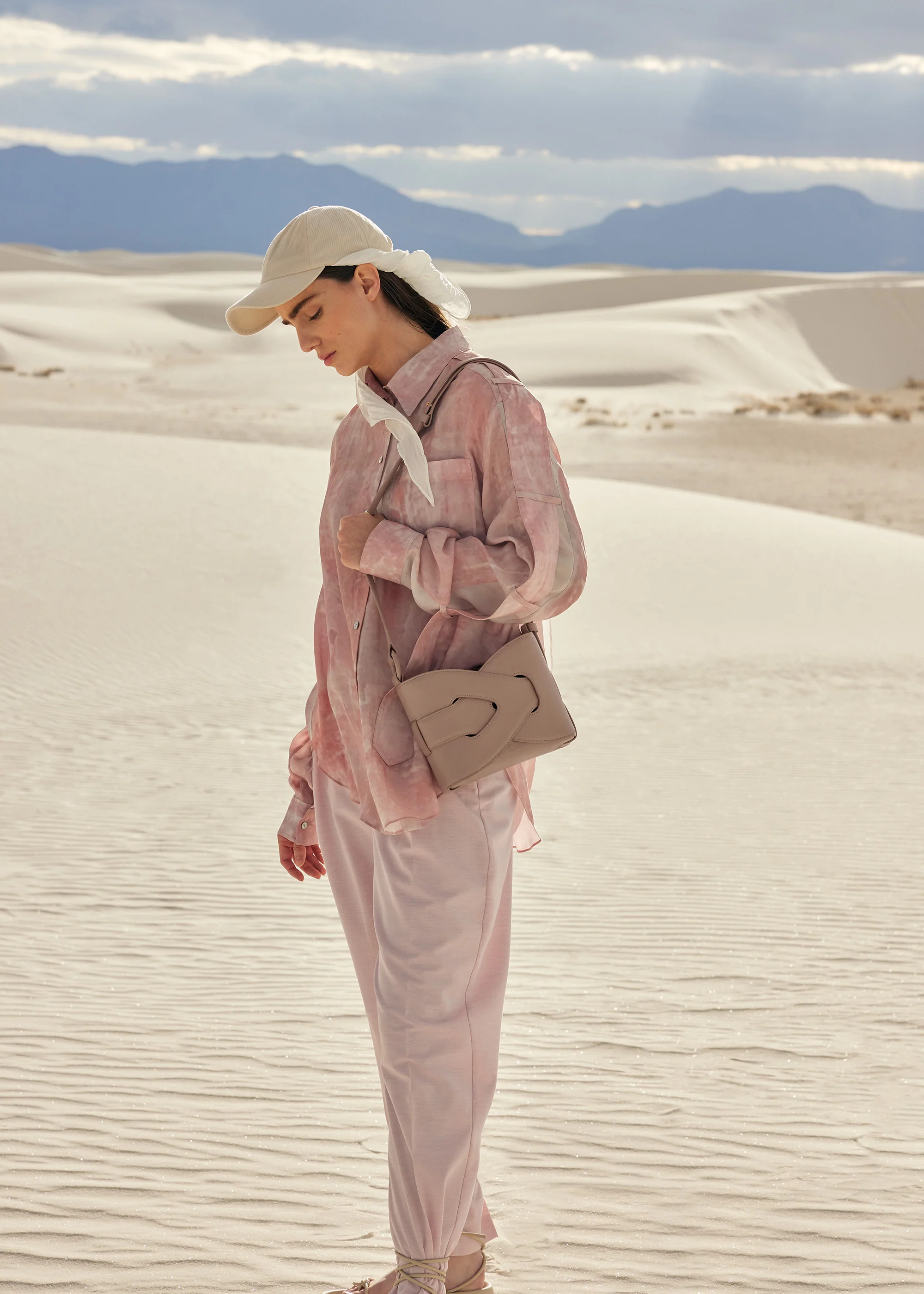 Nodde - Smooth Taupe - Image 2