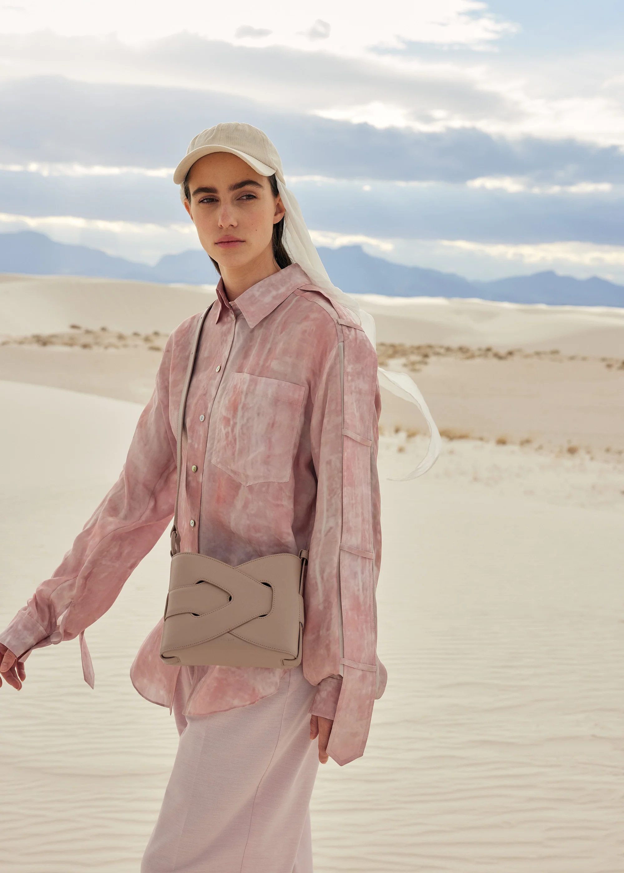 Nodde - Smooth Taupe - Image 6