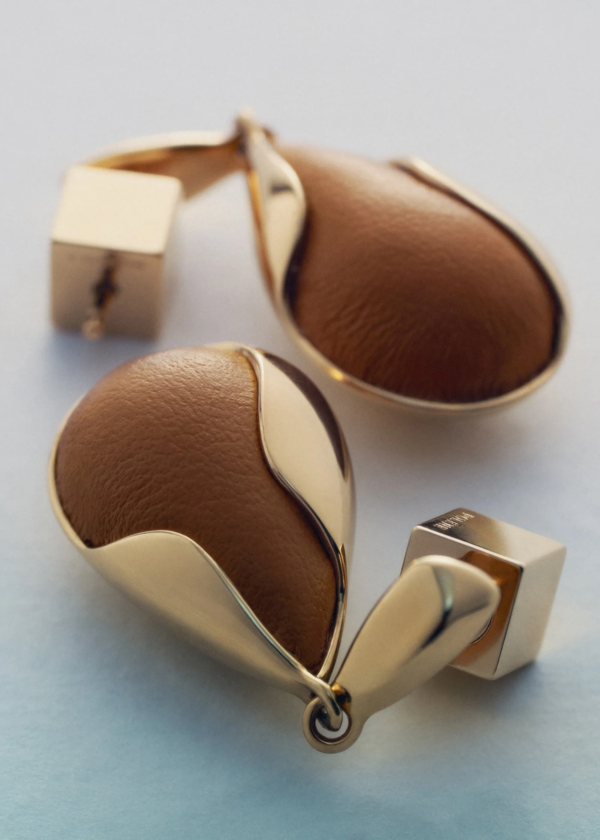 Ormé Earrings - Gold Gilded with Camel Leather - Image 2