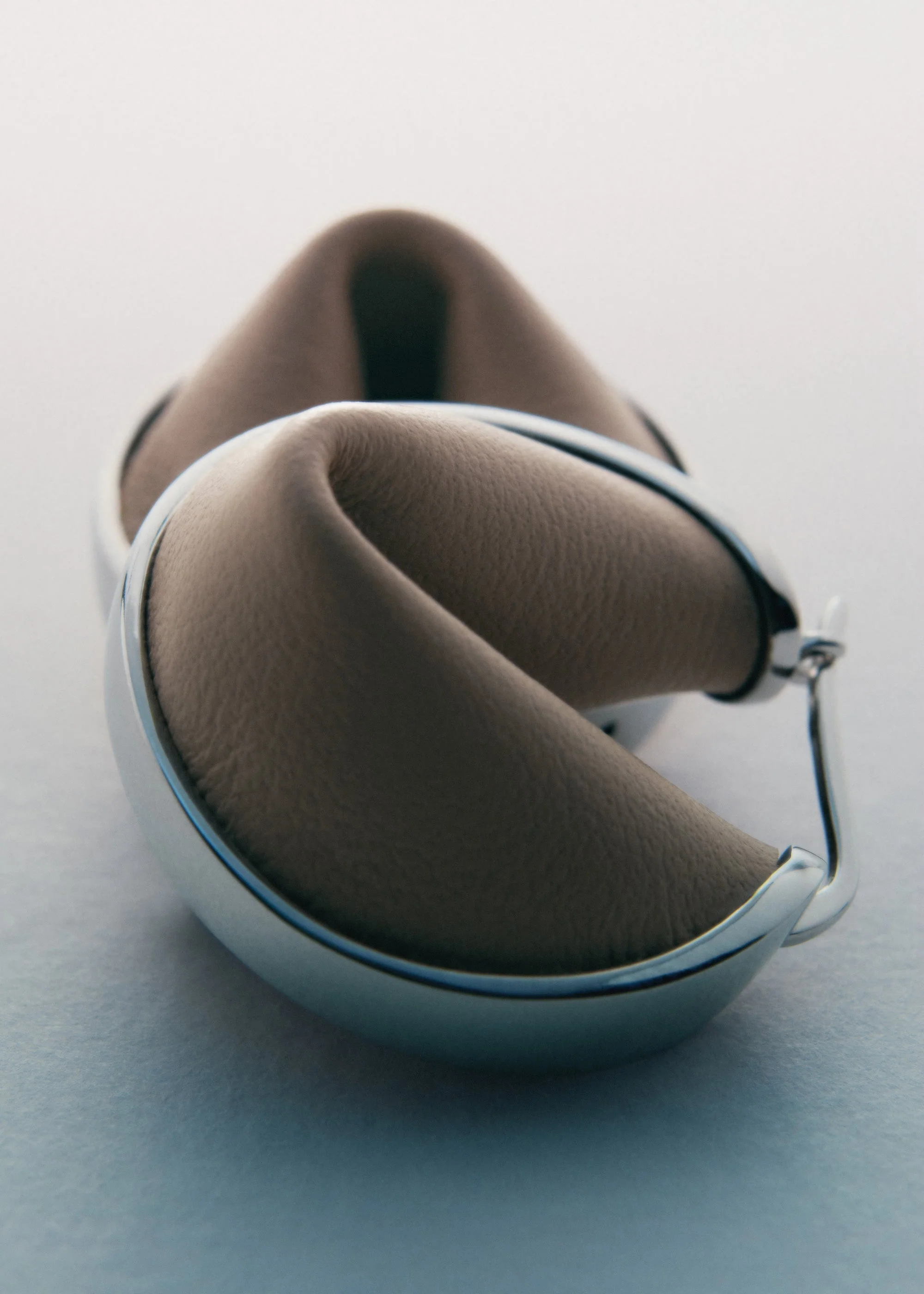 Ormé Hoop Earrings - Silver in rhodium with Taupe Leather - Image 2
