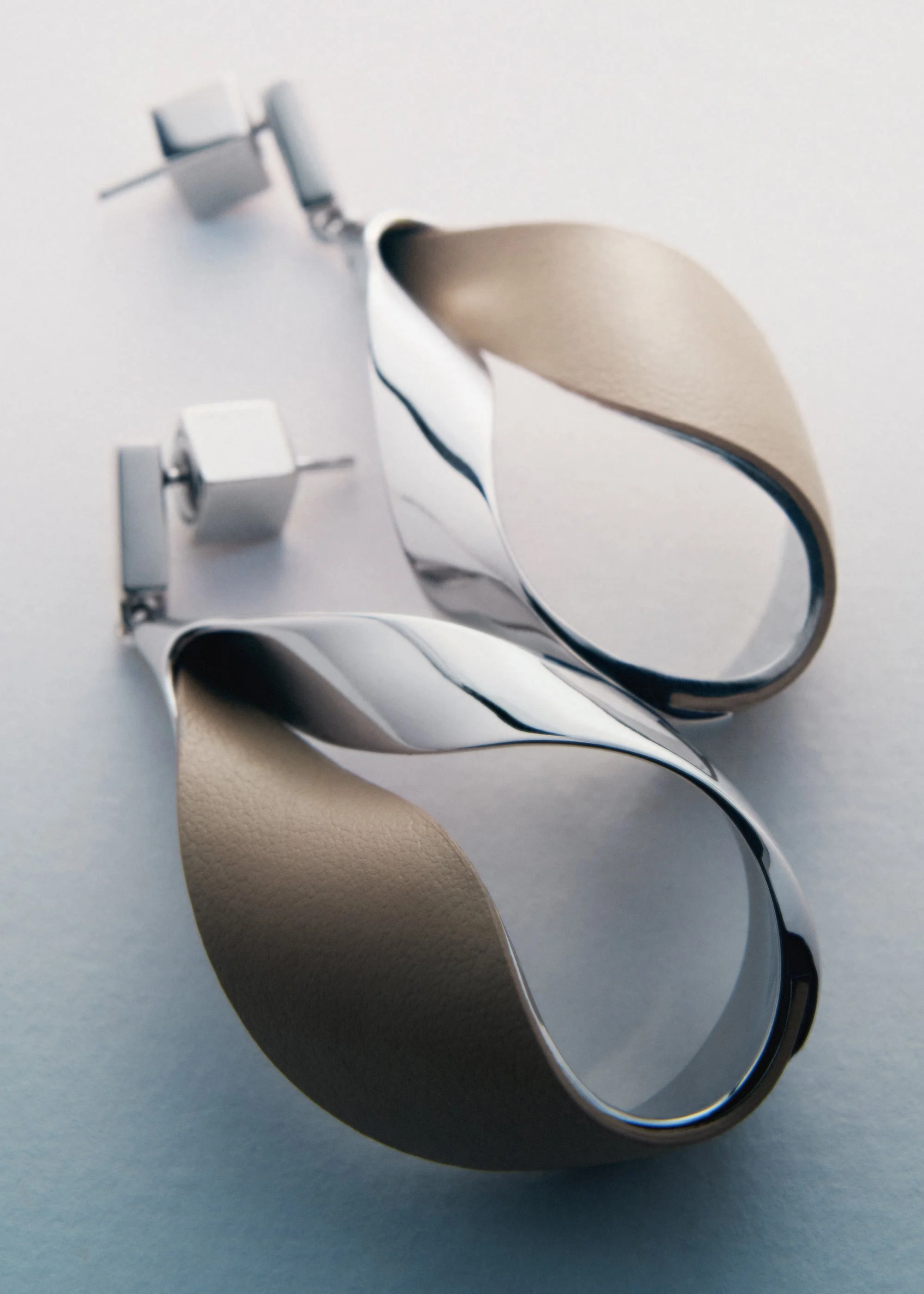 Ormé Pendant Earrings - Silver in rhodium with Taupe Leather - Image 2